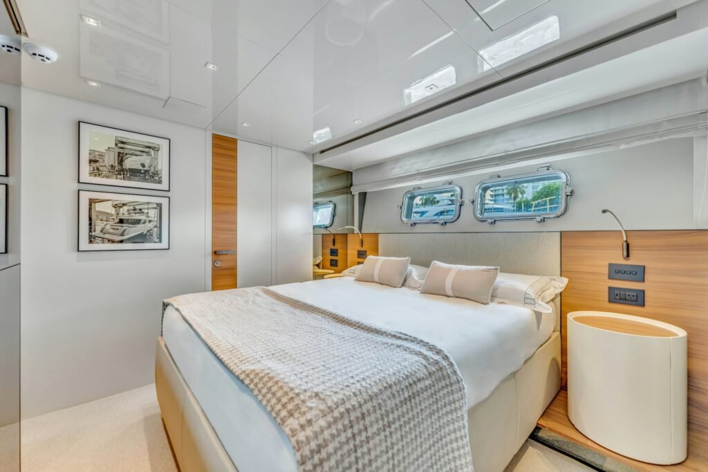 NOTYNOG VIP stateroom