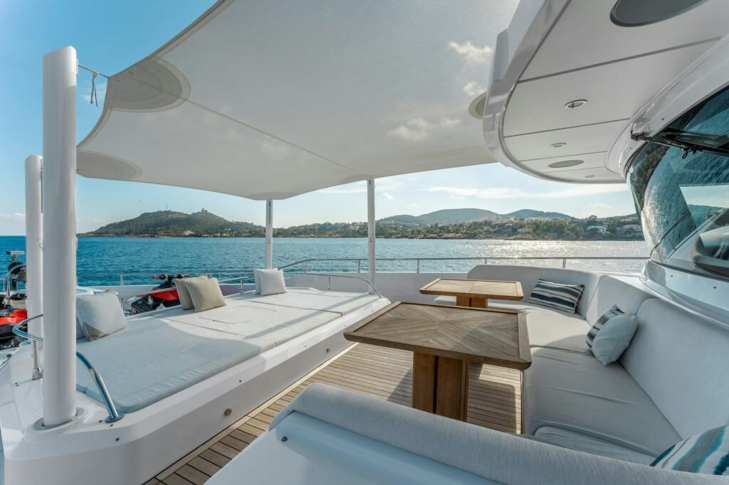 OPTIMISM main deck aft dining