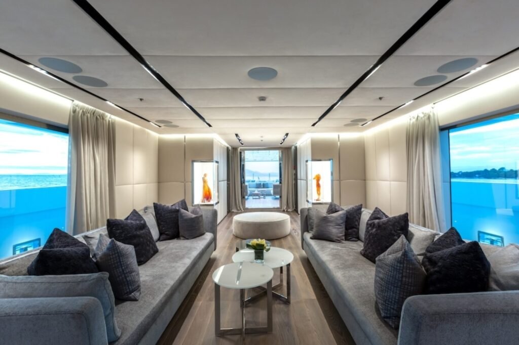 OURANOS salon