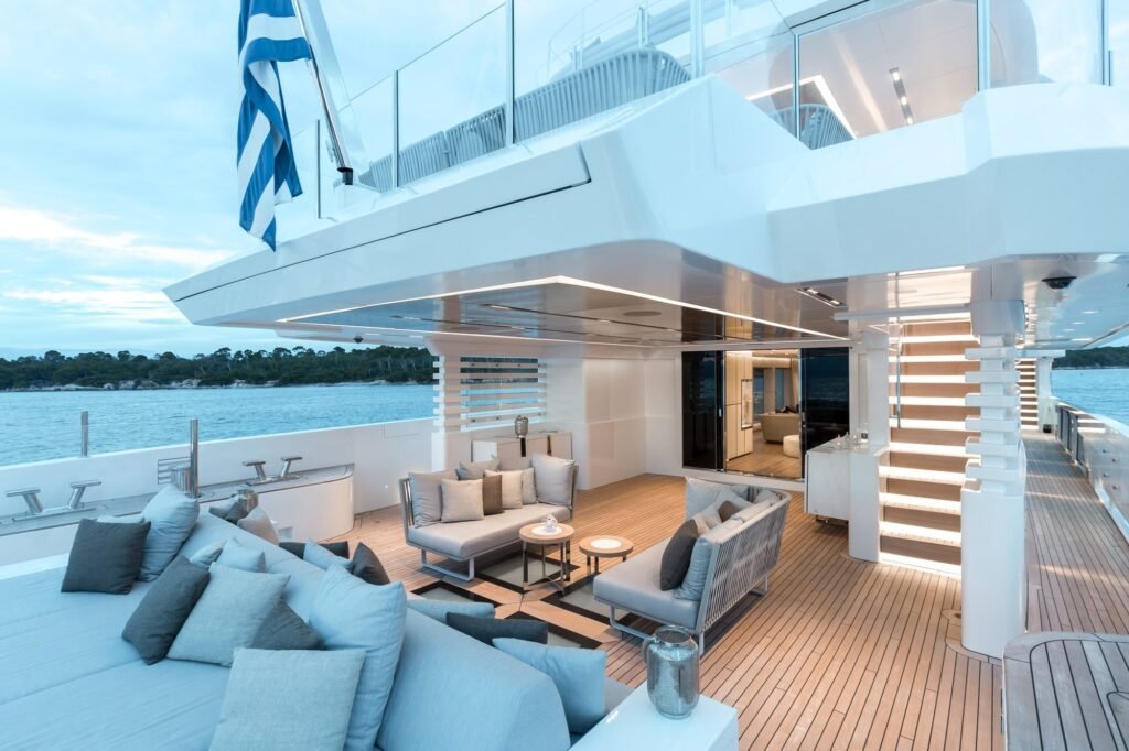OURANOS sun deck
