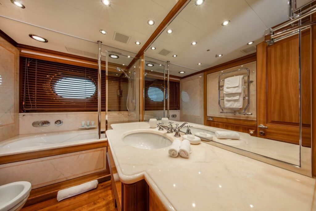 PERSEUS guest cabin
