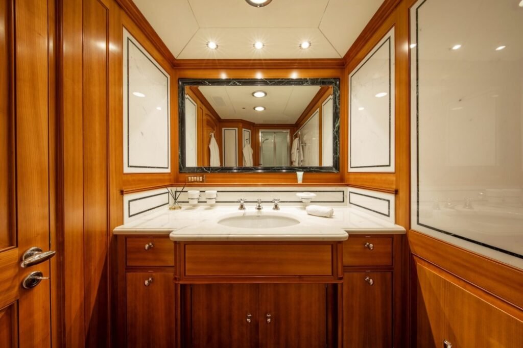 PERSEUS interior