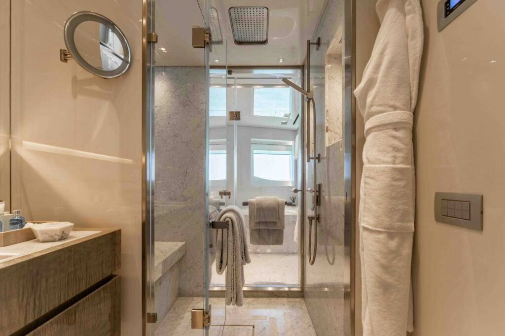 PREMURA master en-suite
