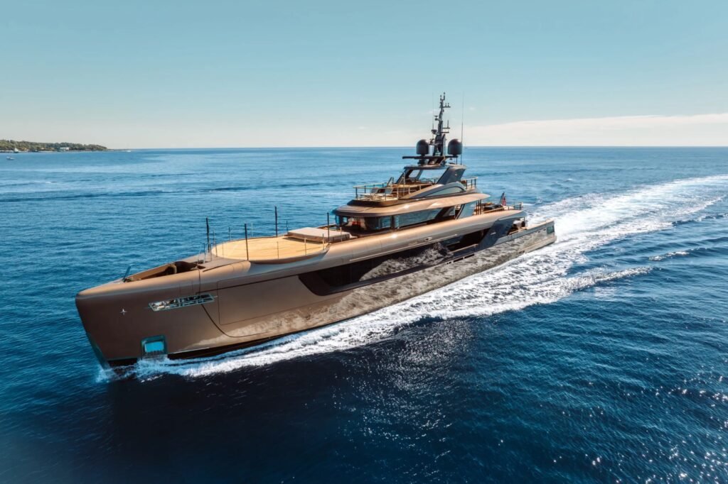 RAJA2 for charter, profile view