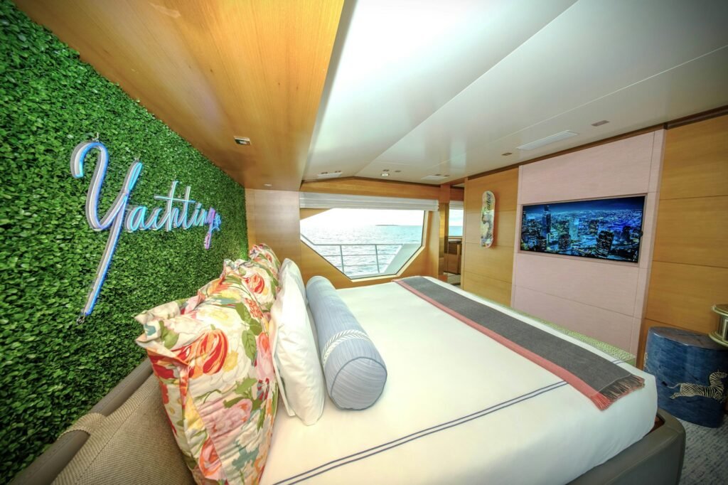 REHAB full-beam master stateroom