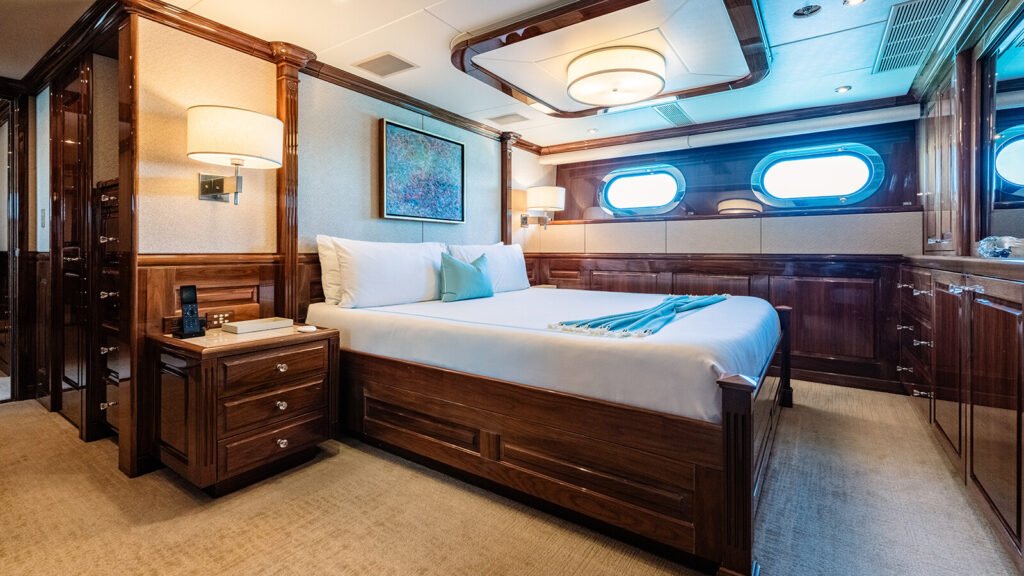 REMEMBER WHEN, 49-metre Christensen charter yacht (view 37)