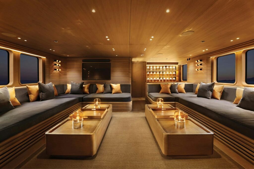 RH THREE sky lounge
