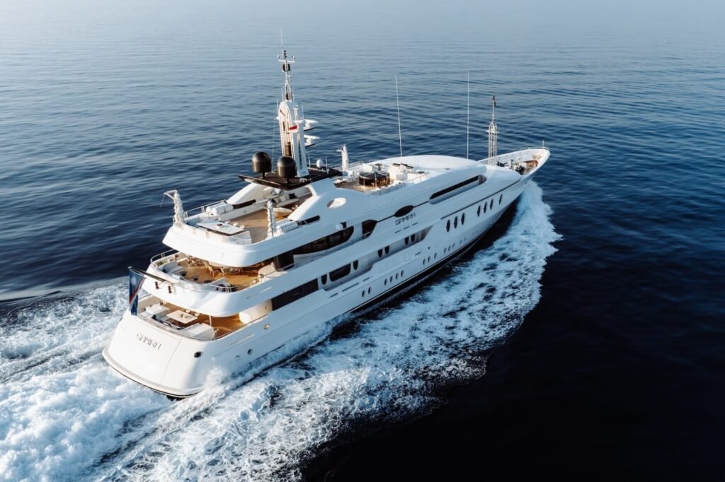 SAMIRA for charter, aerial profile