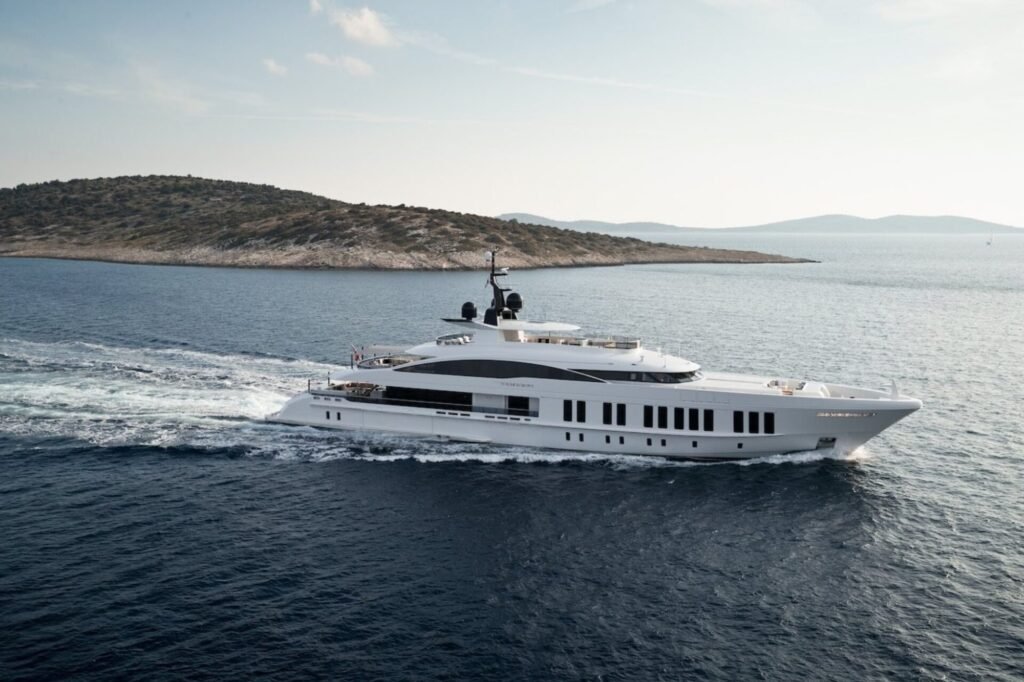 SAMURAI for charter, profile view