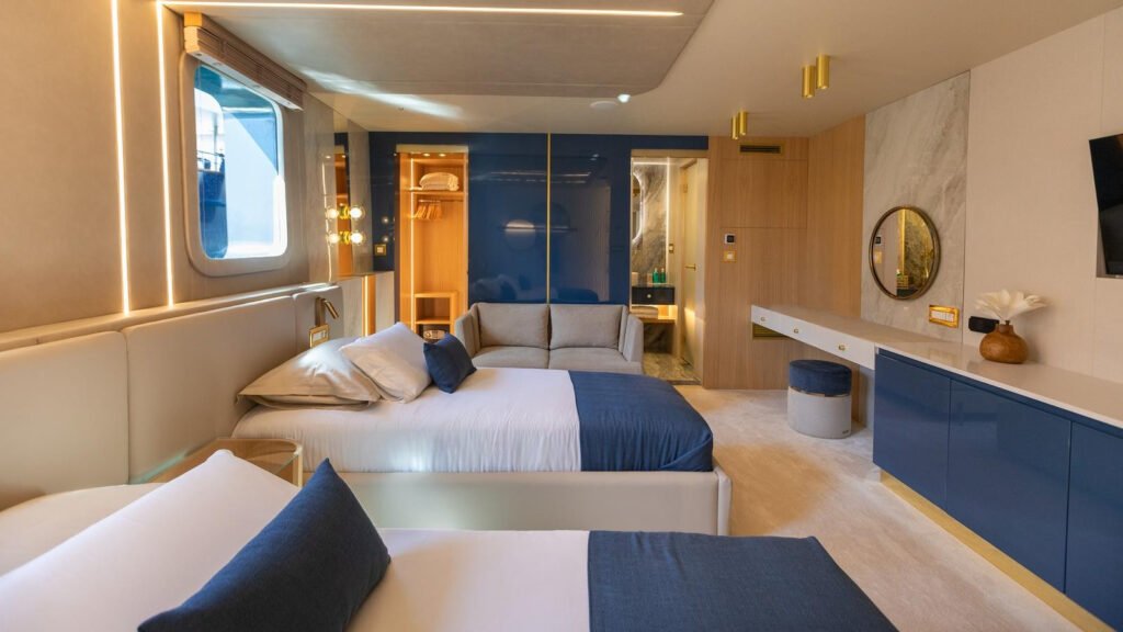 SCORPIOS twin cabin
