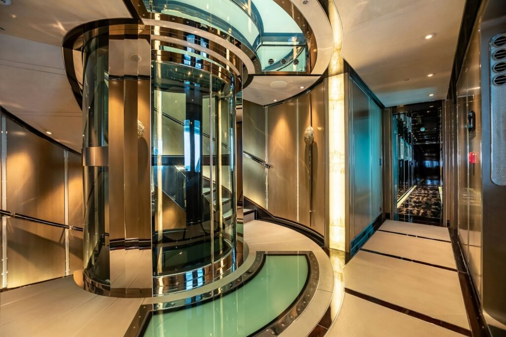 SEALION glass lift and entrance