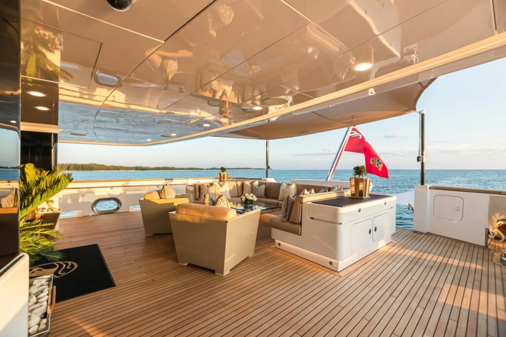 SEALION main deck aft entertaining