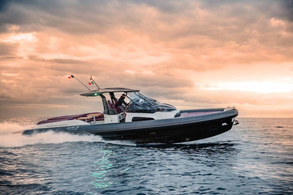 SEAWOLF X for charter, profile view