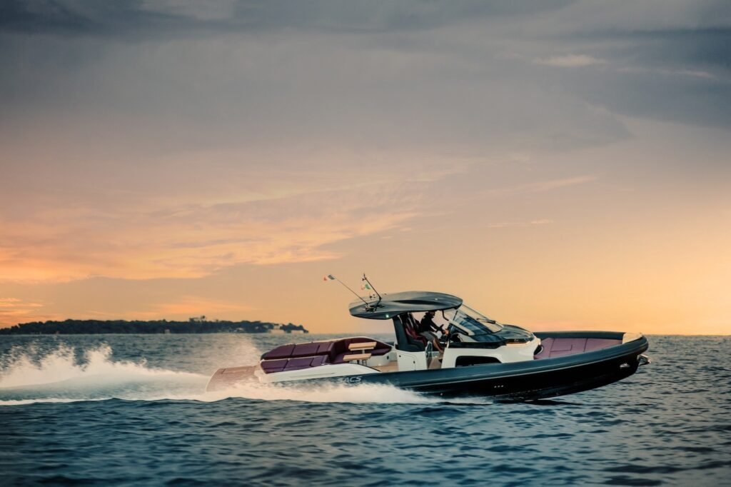 SEAWOLF X exterior