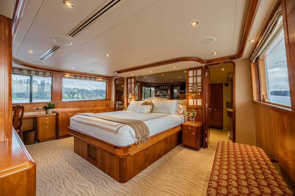 Serengeti Yacht for charter 8