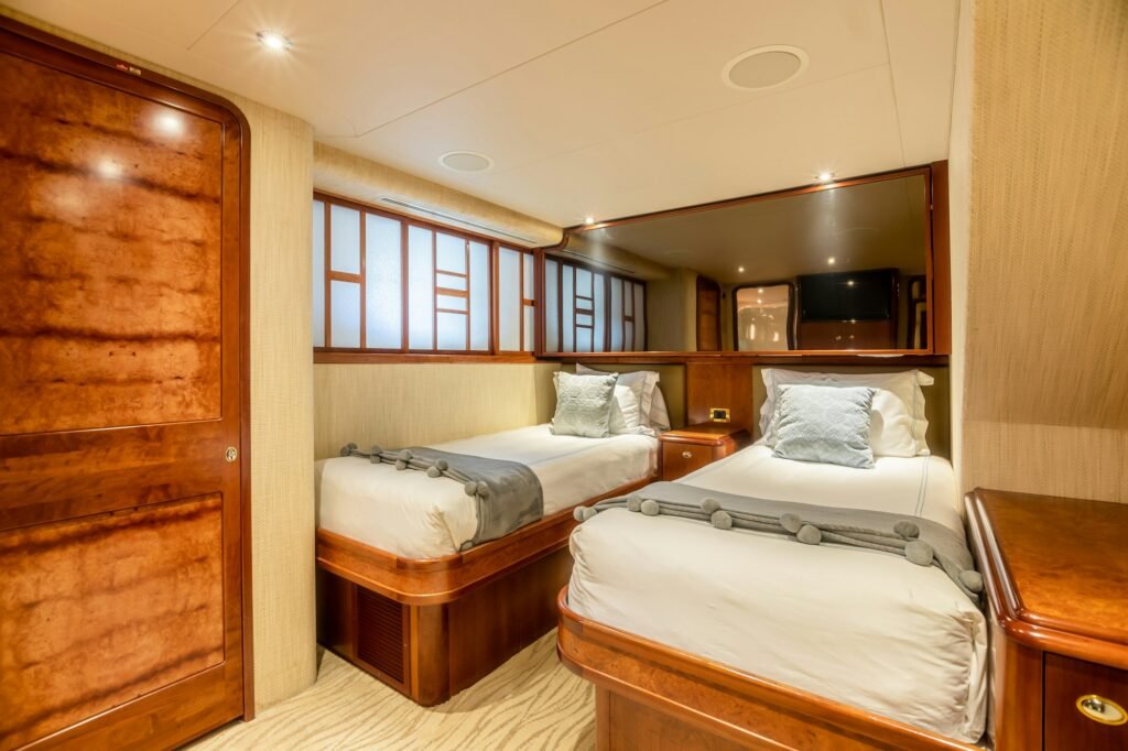 Serengeti Yacht for charter 9