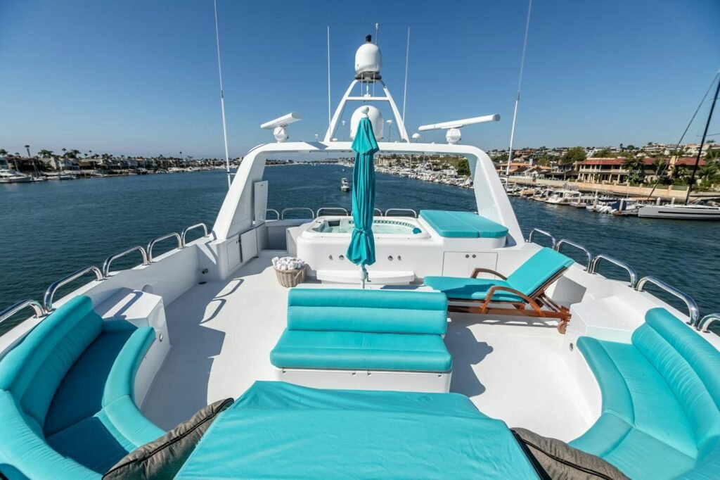 SHOGUN sundeck with Jacuzzi