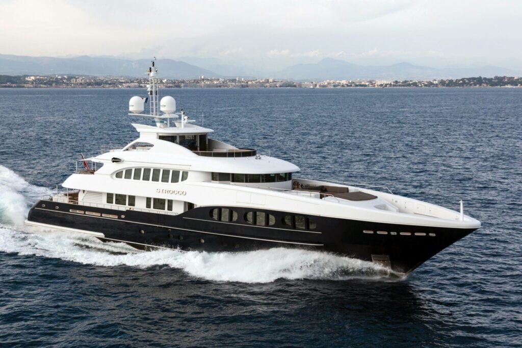 SIROCCO for charter, profile view