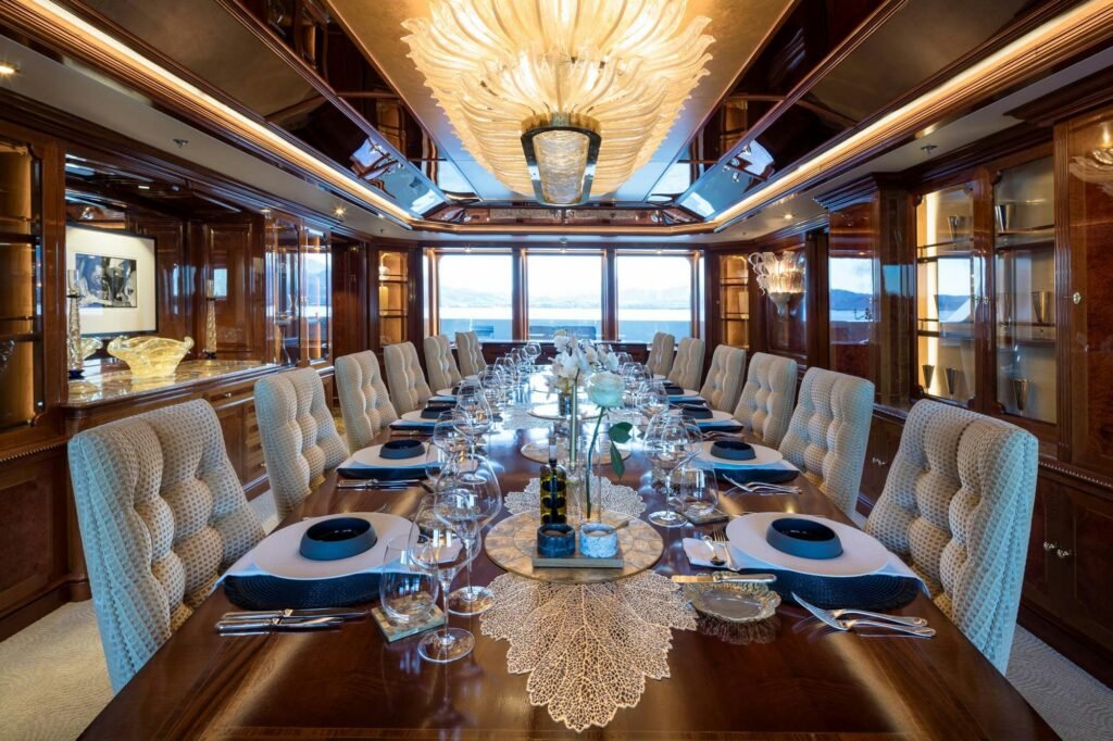 STARFIRE main deck dining