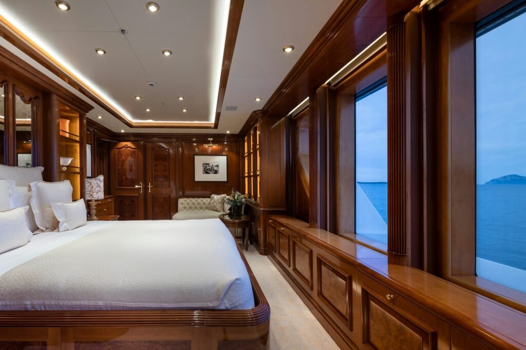 STARFIRE bridge deck VIP stateroom