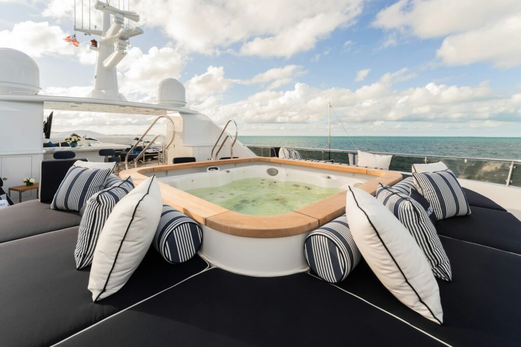 SUMMERDANCE aft deck