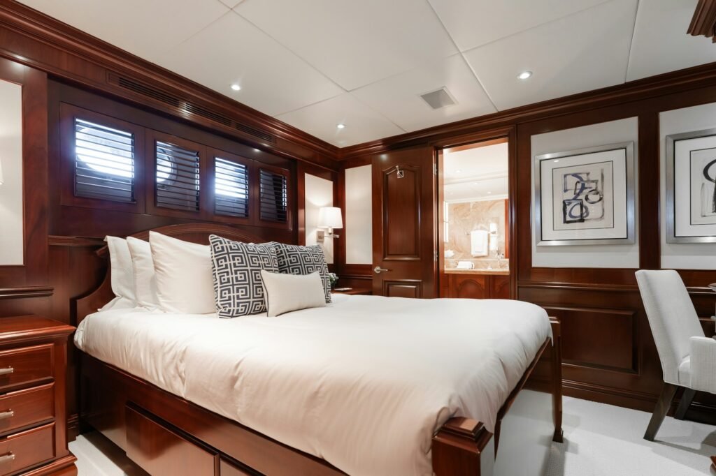 SUMMERDANCE guest stateroom