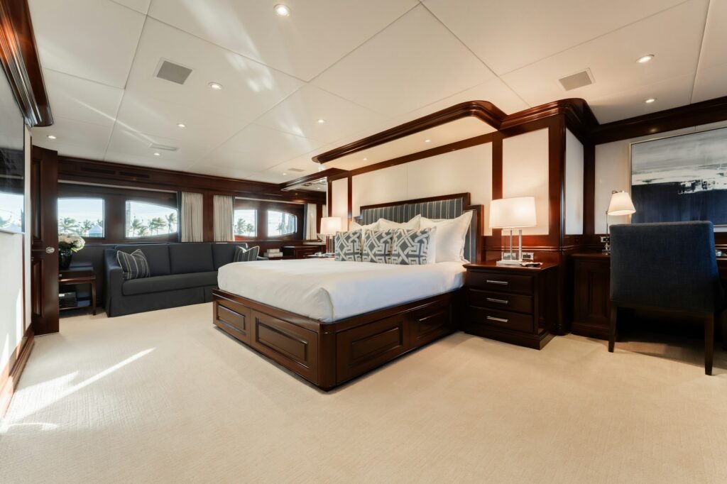 SUMMERDANCE master stateroom