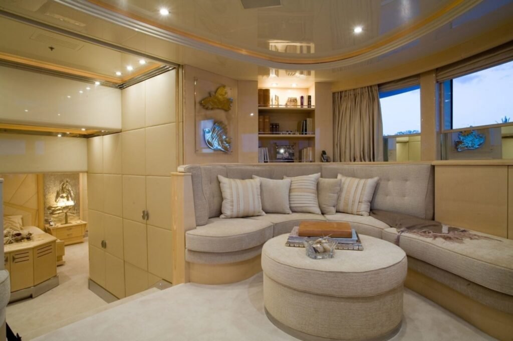 SUNDAY VIP cabin