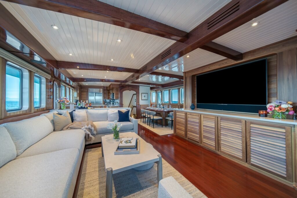 Surfbird Yacht for charter 5