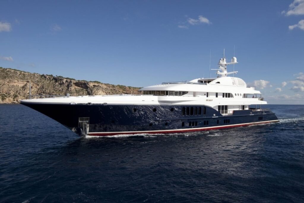 SYCARA V for charter, profile view