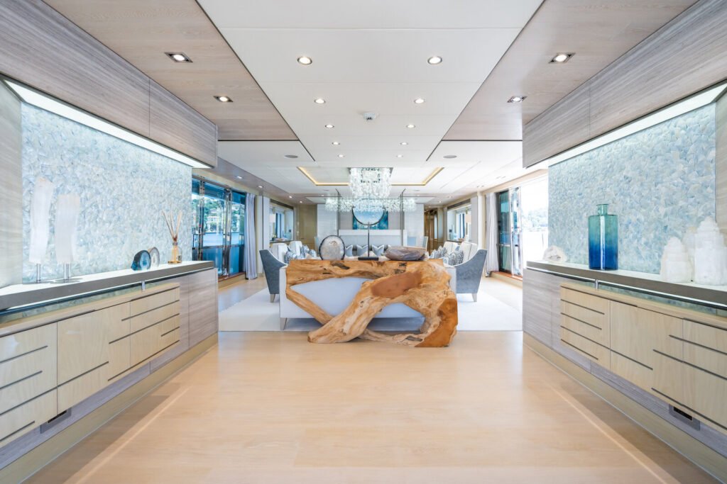 Thumper Yacht for charter 3