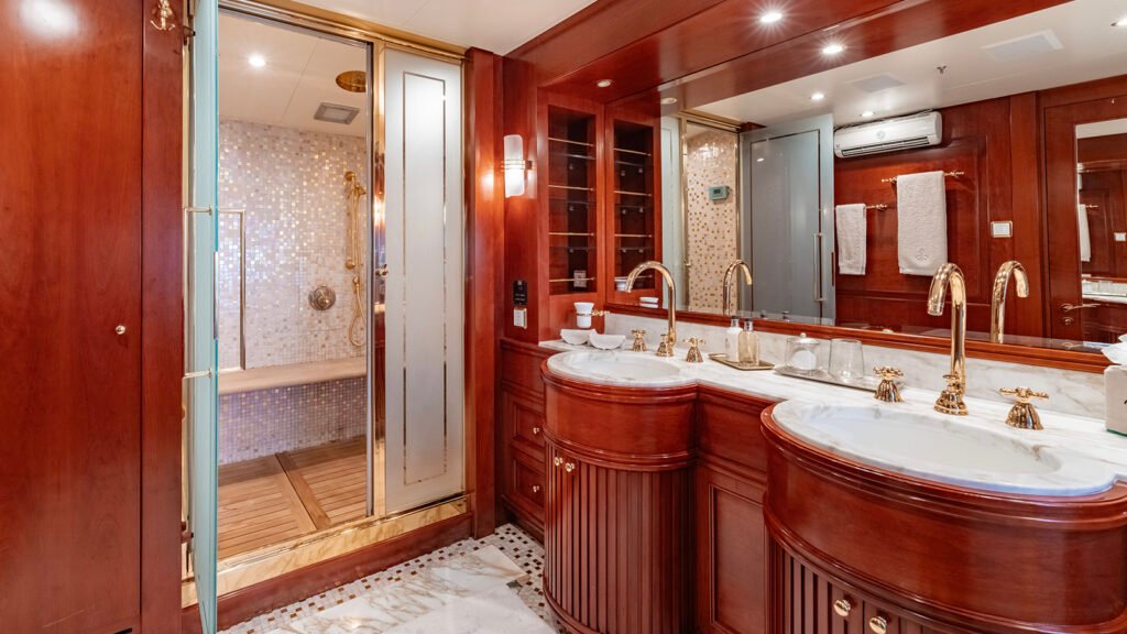 TIREA, 49-metre motor yacht for charter (view 29)