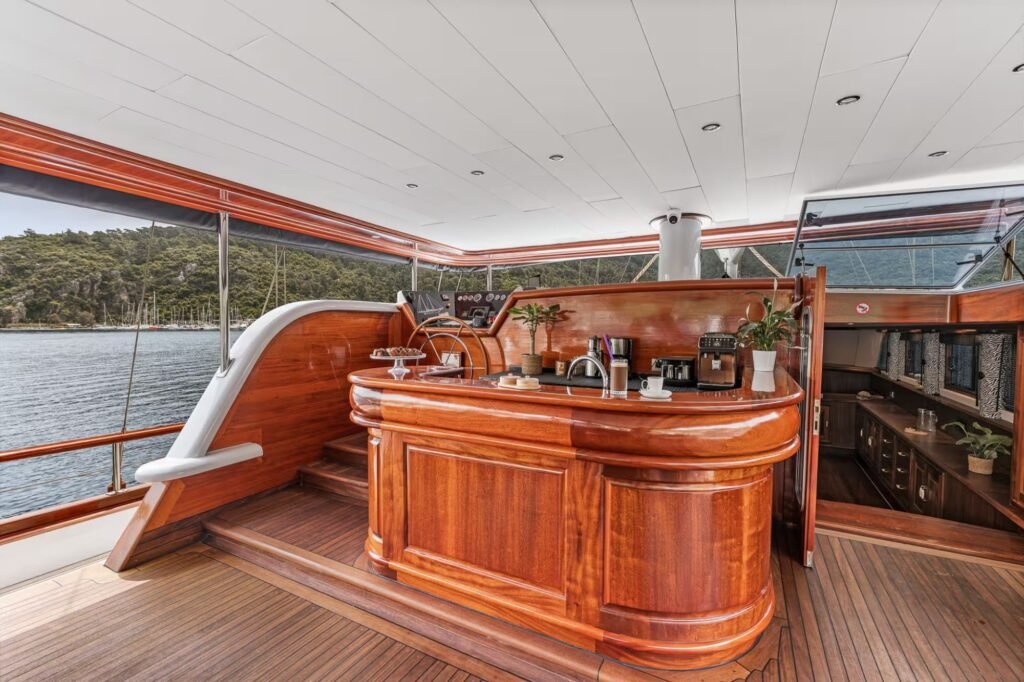 TOSCA aft deck