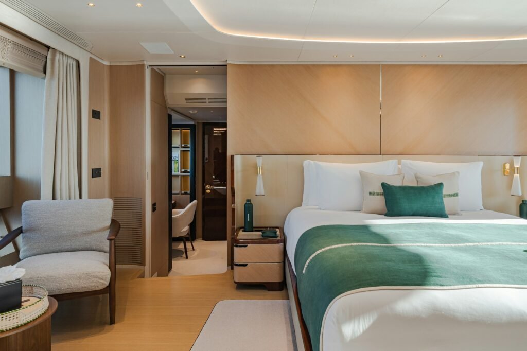 TRAMONTO master stateroom