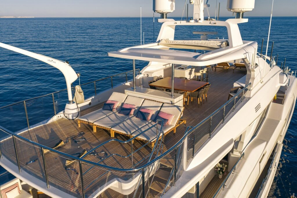 TRAMONTO sundeck with Jacuzzi
