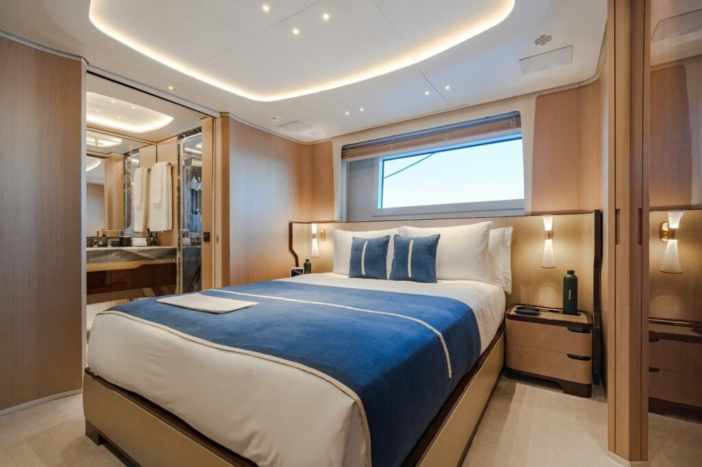 TRAMONTO VIP double cabin