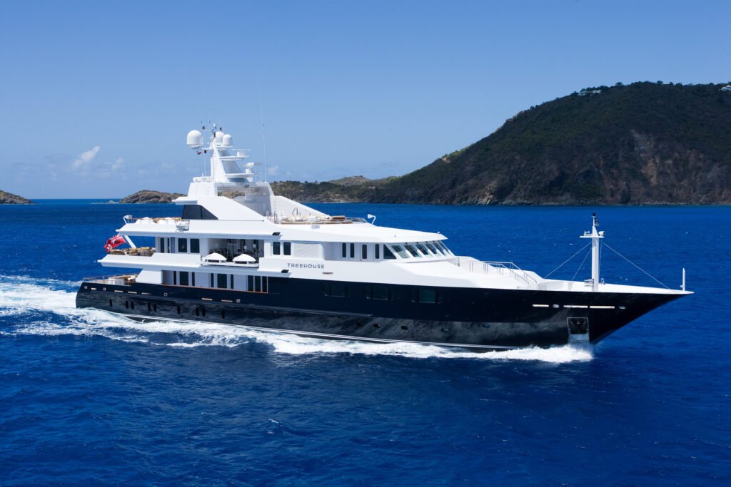 Treehouse Yacht for charter 2