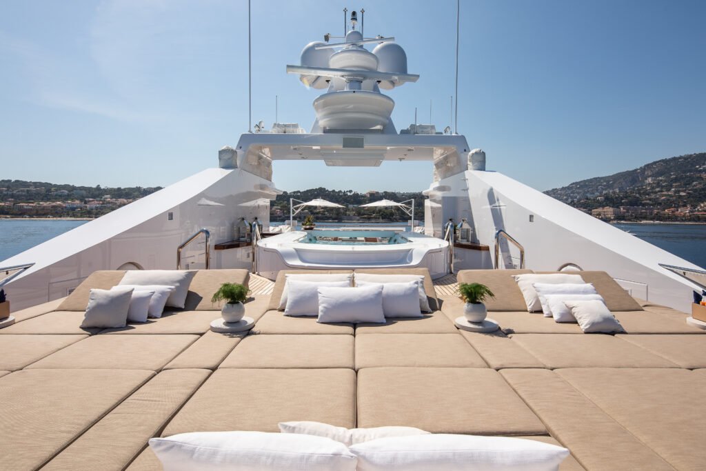 Treehouse Yacht for charter 8