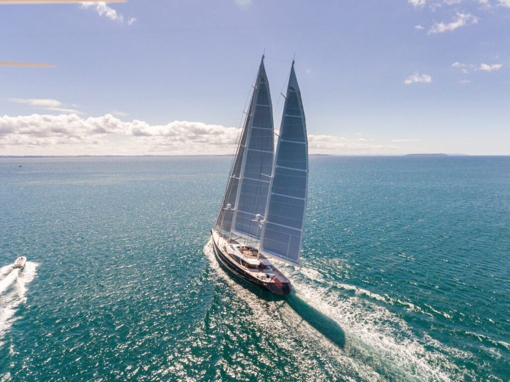 Twizzle Yacht for charter 6