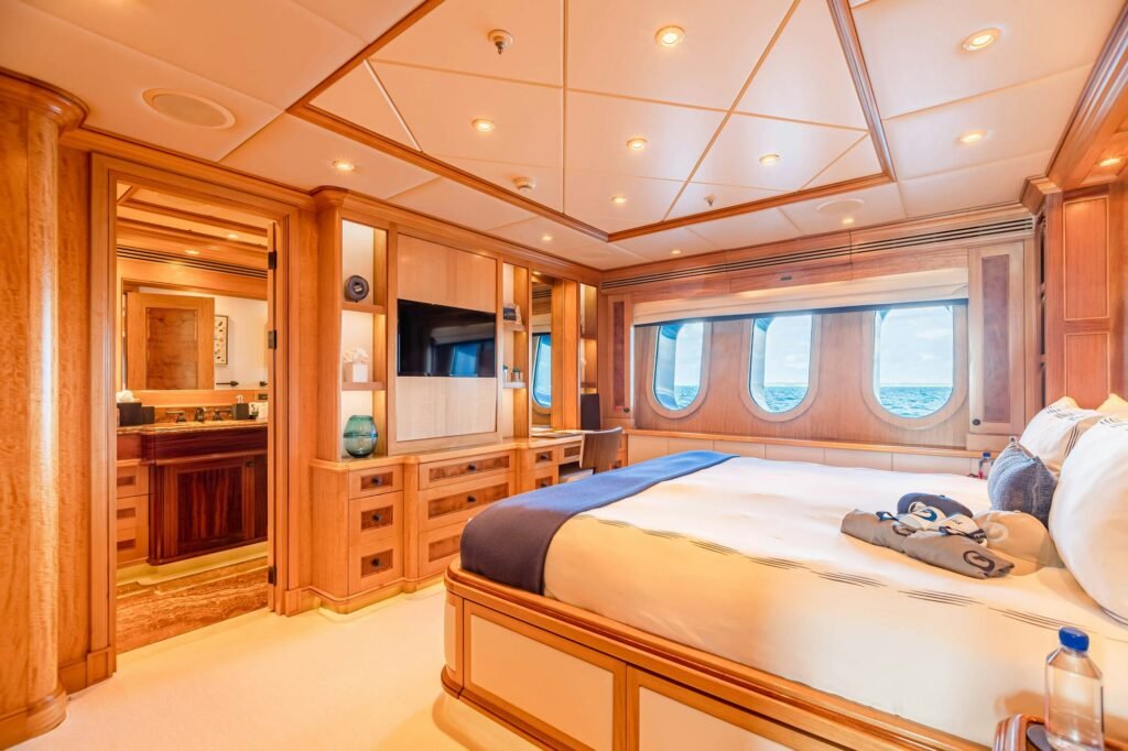 UNBRIDLED twin cabin