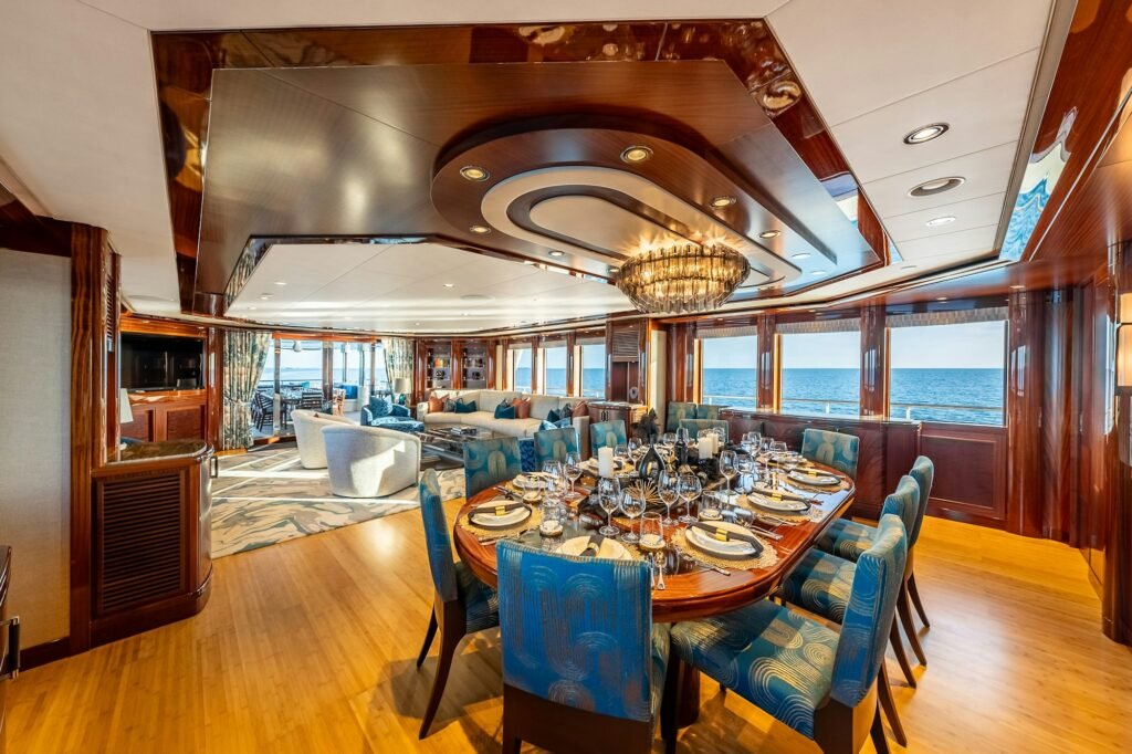 VALINOR formal dining
