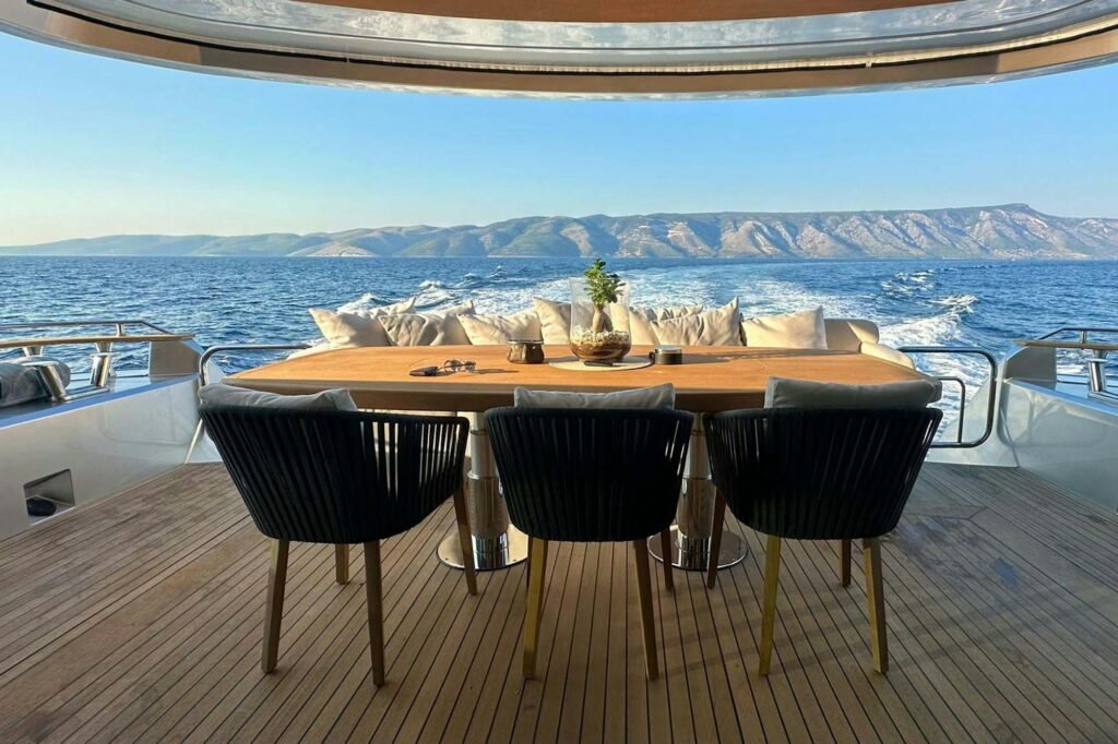 VENUS aft deck dining