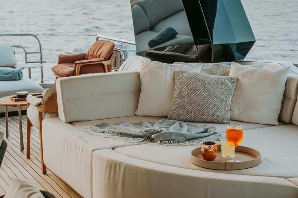VENUS double cabin