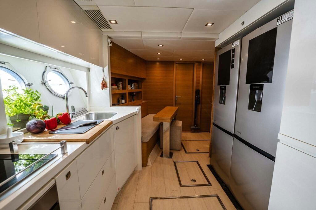 VENUS guest cabin