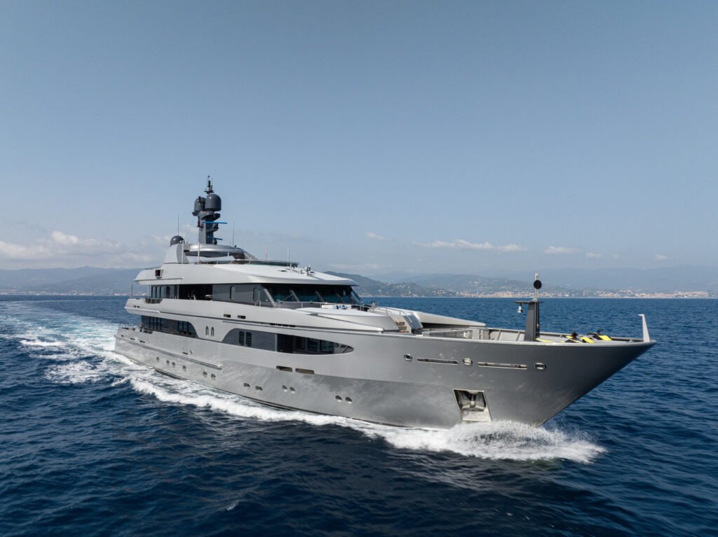 Vibrance Yacht for charter 2