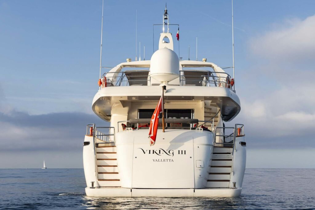 VIKING III foredeck sunpads