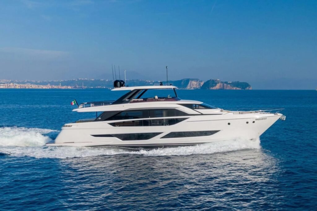 VITTORIA for charter, profile view