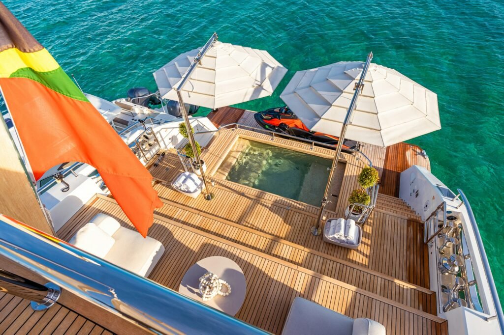 VIVACE main deck aft with plunge pool