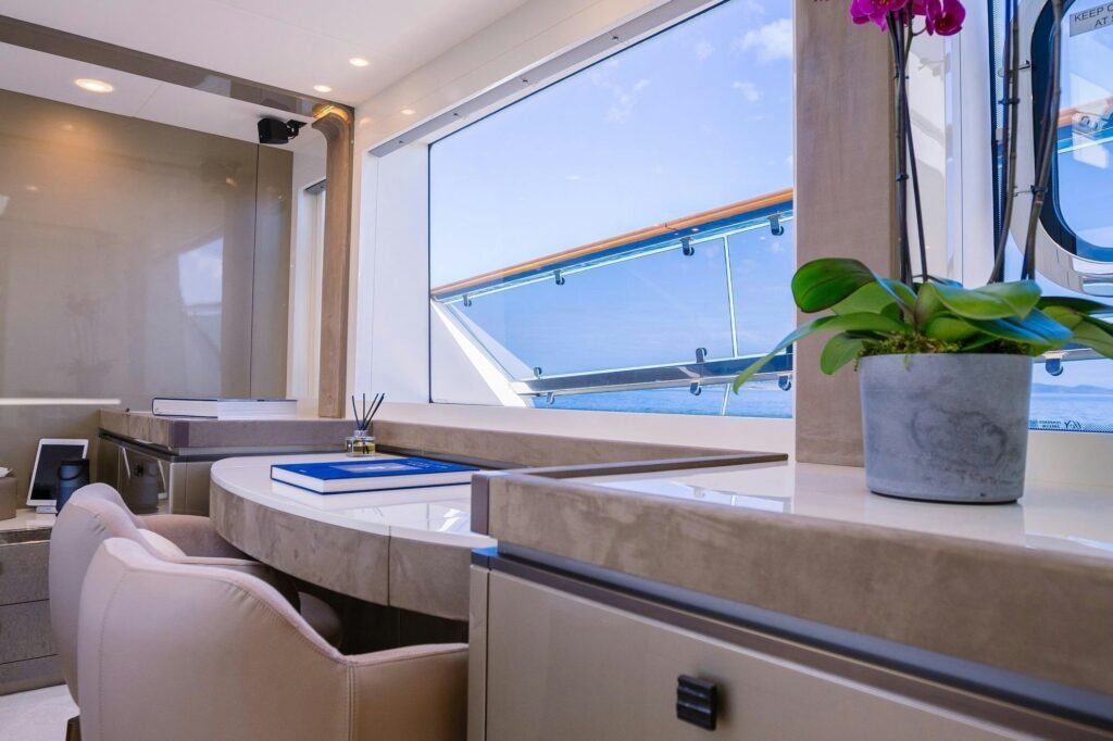 VIVALDI galley