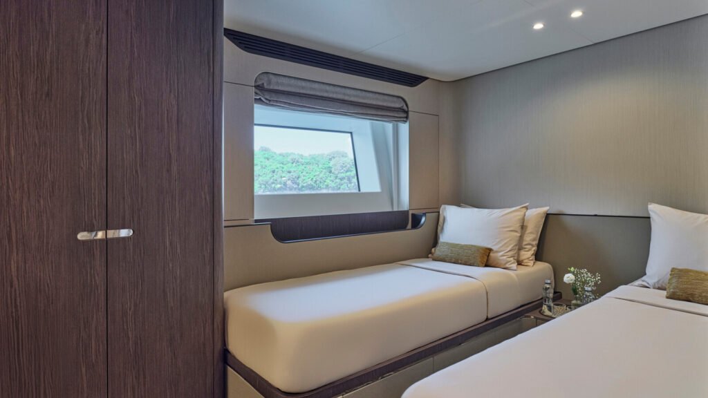 Volante charter yacht